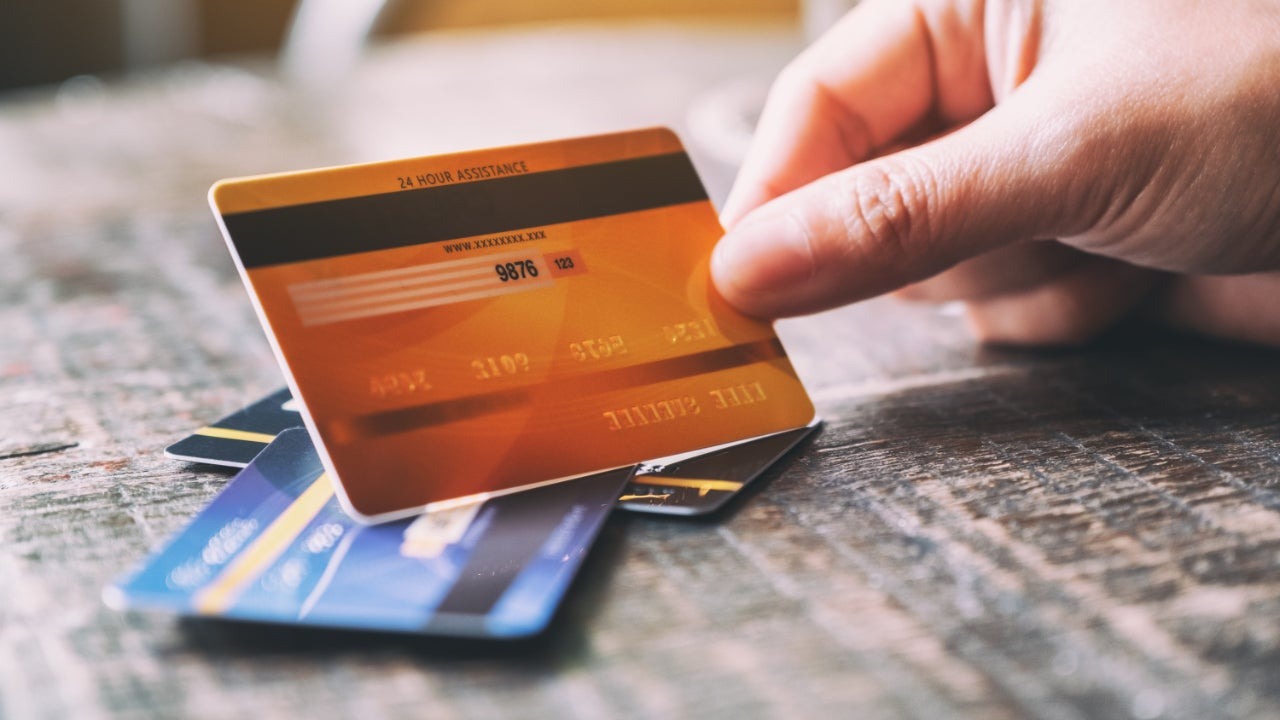 When Is a No-Fee Credit Card Worth Considering